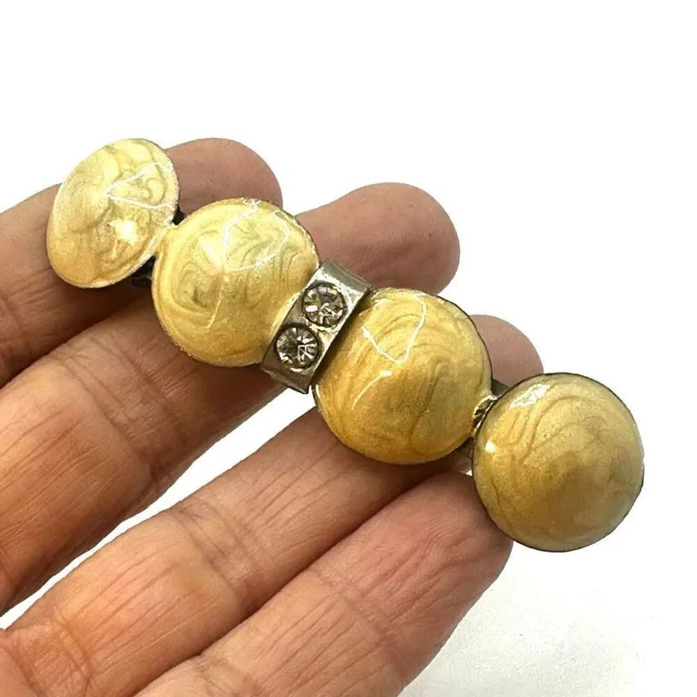 Yellow hair clip